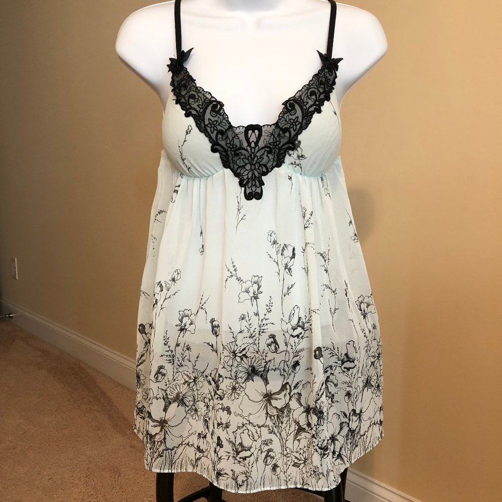 Apt. 9 Intimates Lingerie-Light Blue & Black -Flower Design -Size Small